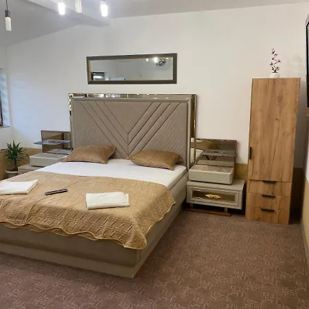 Apartment The Royal Fame - Modern With Balcony & Panoramic View