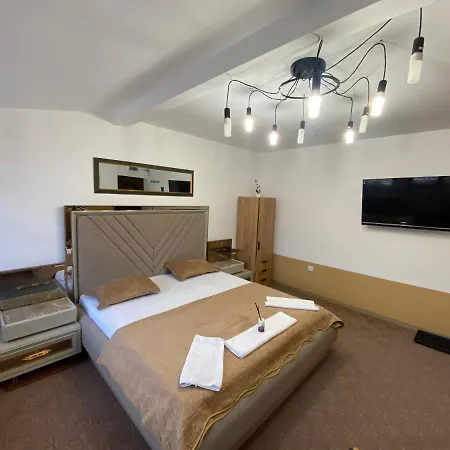 Apartment The Royal Fame - Modern With Balcony & Panoramic View