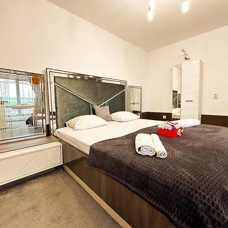 Daire The Royal Fame - Modern With Balcony & Panoramic View *