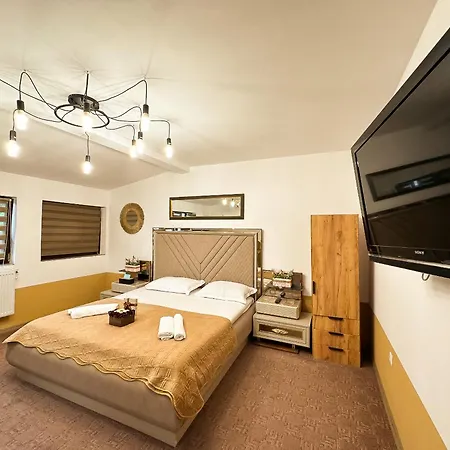 The Royal Fame - Modern With Balcony & Panoramic View Daire