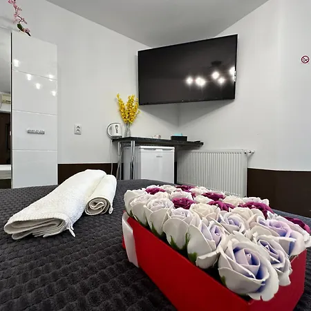 The Royal Fame - Modern With Balcony & Panoramic View Daire Craiova