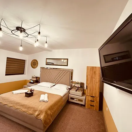 Apartment The Royal Fame - Modern With Balcony & Panoramic View Craiova