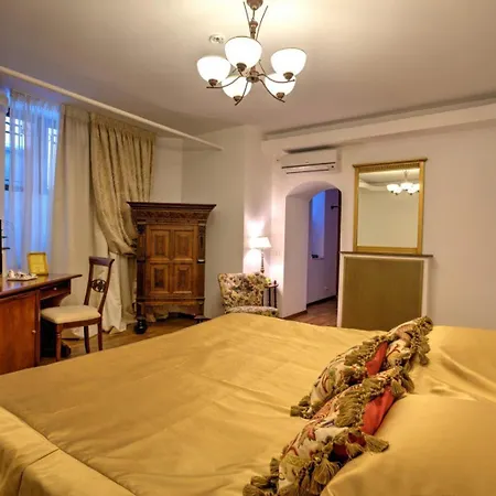 The Royal Fame - Modern With Balcony & Panoramic View Craiova