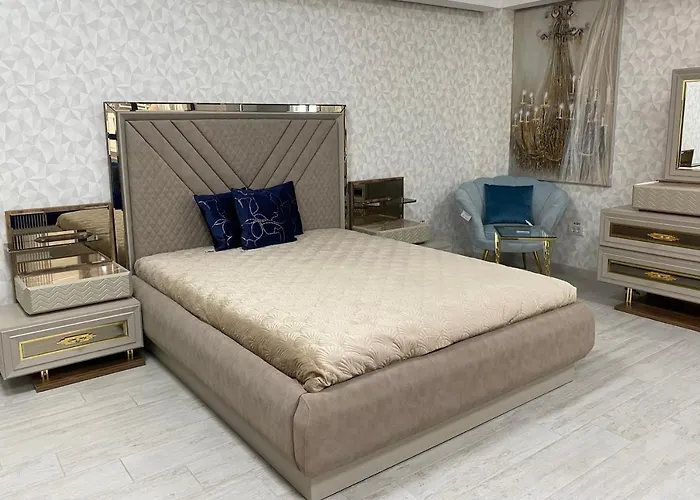 The Royal Fame - Modern With Balcony & Panoramic View * Craiova