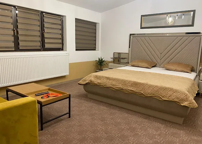 The Royal Fame - Modern With Balcony & Panoramic View Apartman *