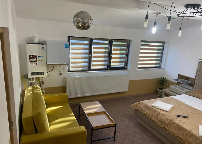 The Royal Fame - Modern With Balcony & Panoramic View Craiova