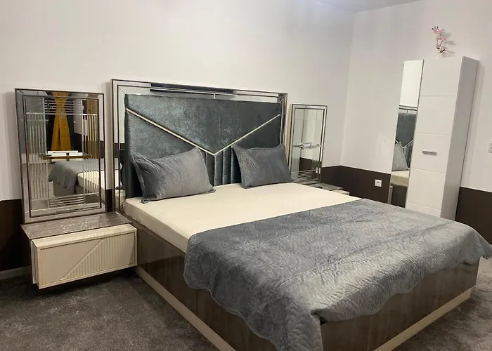 The Royal Fame - Modern With Balcony & Panoramic View Apartman