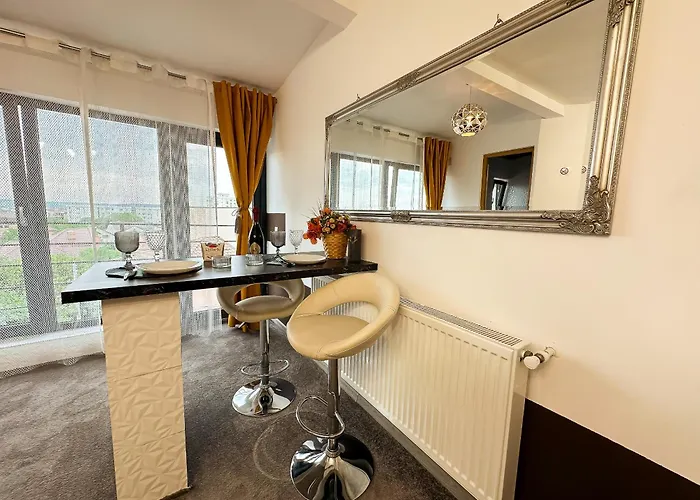 Apartman The Royal Fame - Modern With Balcony & Panoramic View *