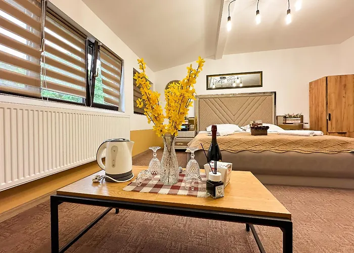 The Royal Fame - Modern With Balcony & Panoramic View Apartman