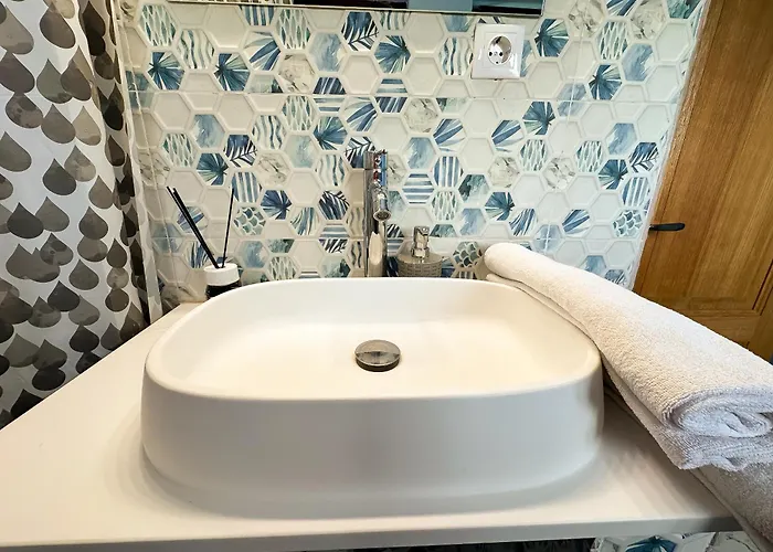 The Royal Fame - Modern With Balcony & Panoramic View Apartman