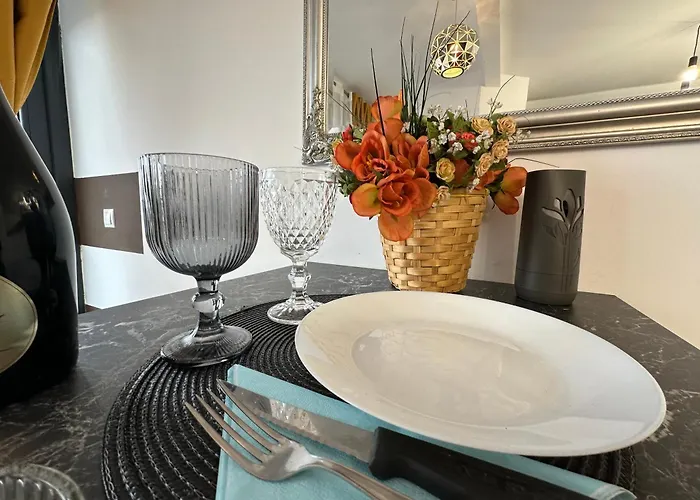 The Royal Fame - Modern With Balcony & Panoramic View Apartman *